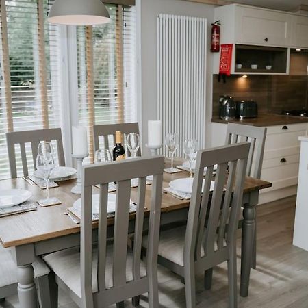 Casa Di Lusso Luxury Lodge Woodhall Spa Bagian luar foto