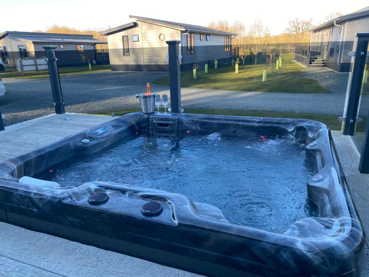 Casa Di Lusso Luxury Lodge Woodhall Spa Bagian luar foto