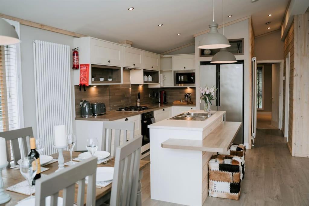 Casa Di Lusso Luxury Lodge Woodhall Spa Bagian luar foto