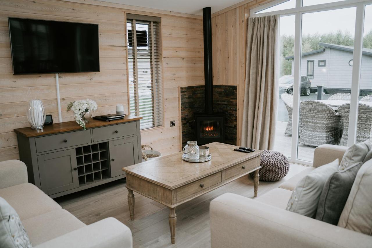 Casa Di Lusso Luxury Lodge Woodhall Spa Bagian luar foto