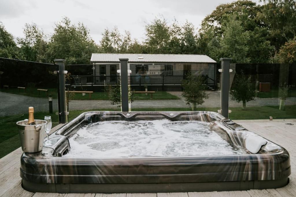 Casa Di Lusso Luxury Lodge Woodhall Spa Bagian luar foto