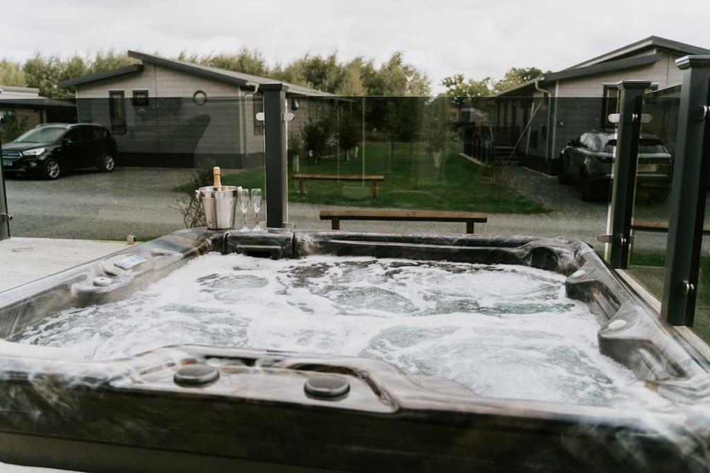 Casa Di Lusso Luxury Lodge Woodhall Spa Bagian luar foto